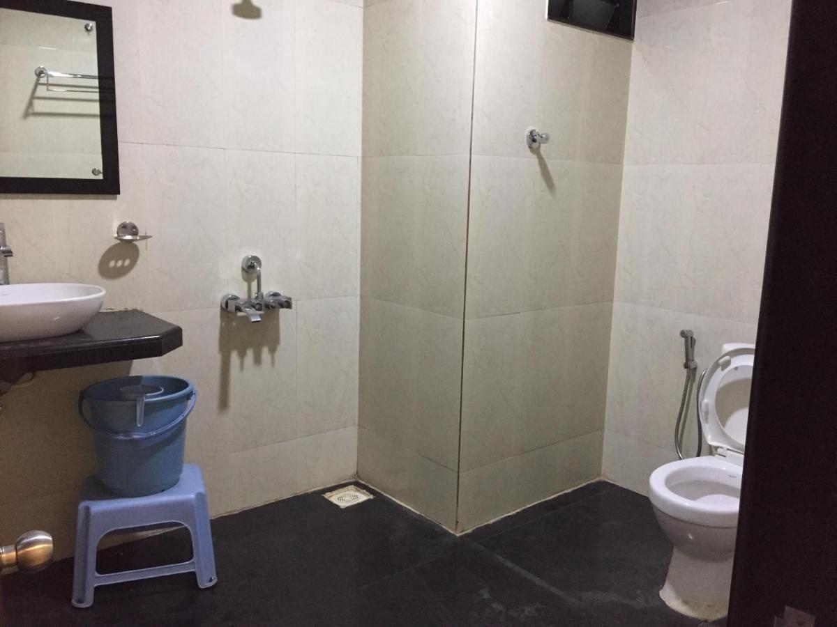 Hotel Green Park Suites Manipal Exteriör bild