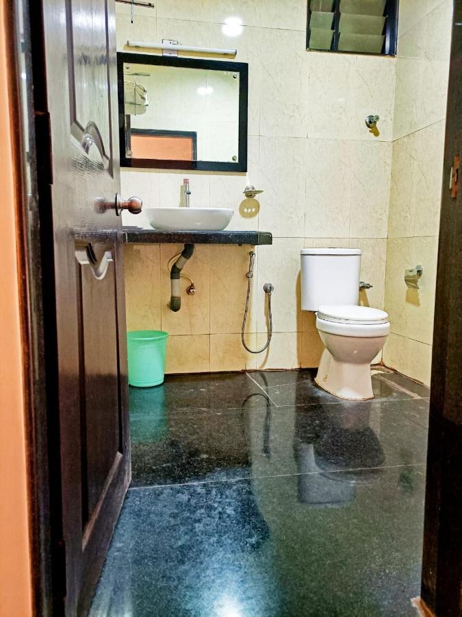 Hotel Green Park Suites Manipal Exteriör bild