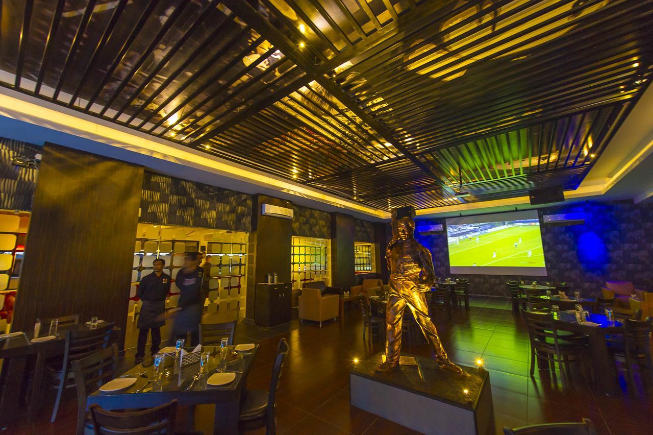 Hotel Green Park Suites Manipal Exteriör bild
